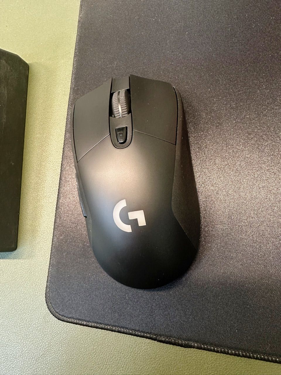 Thiết kế chuột Logitech G703