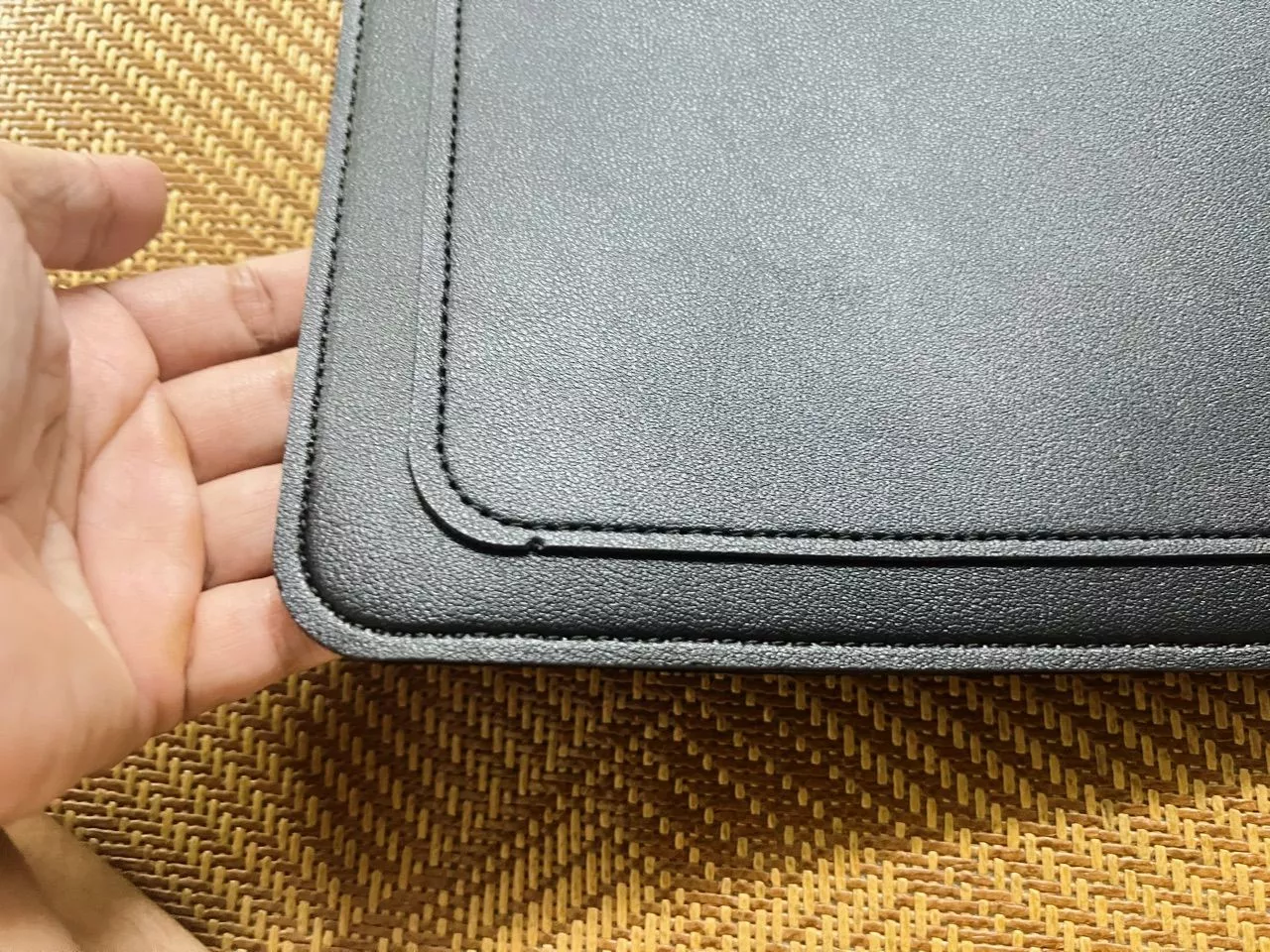 Chi tiết thiết kế túi laptop