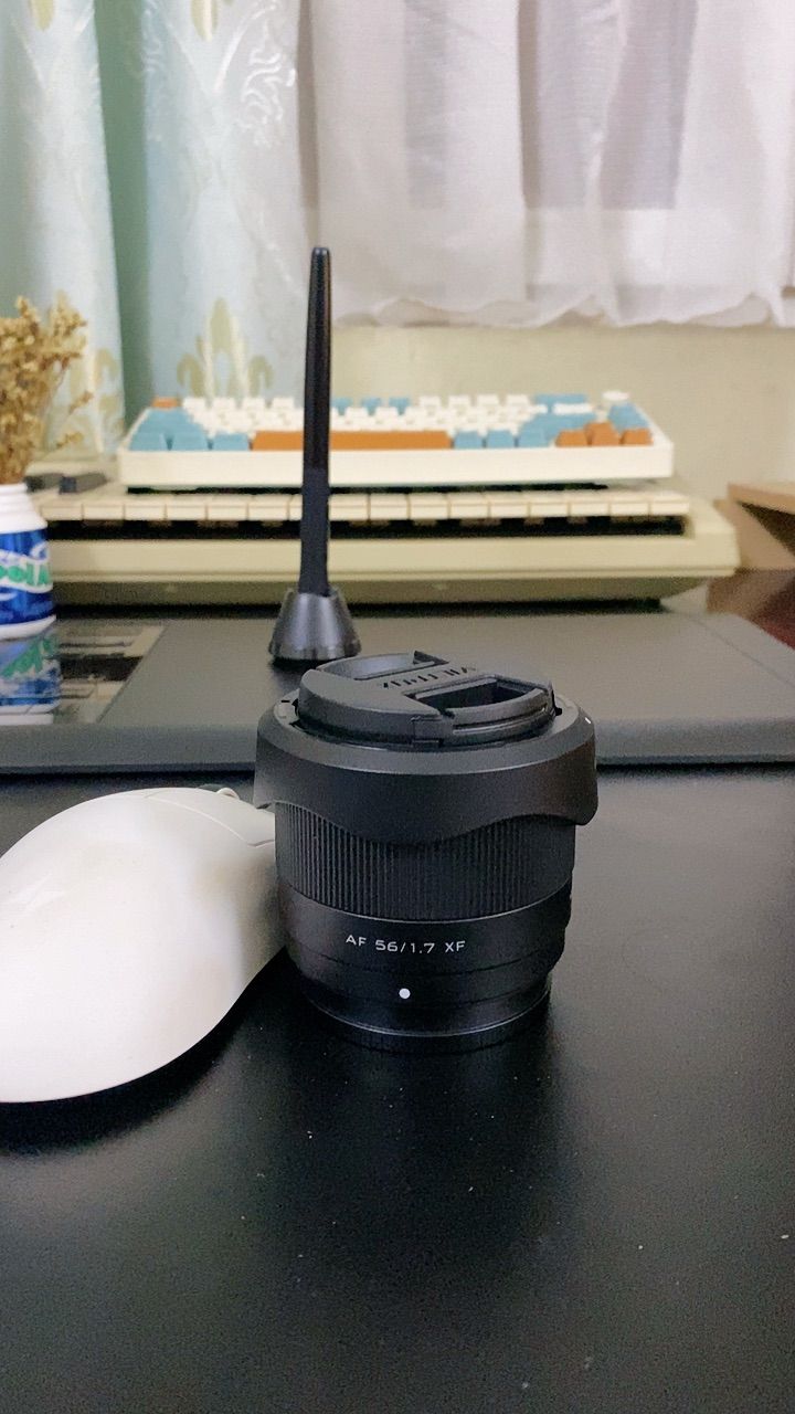 Thiết kế ống kính Viltrox AF 56mm F1.7