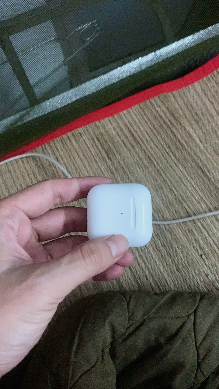 Tai nghe Bluetooth Pro4 màu trắng