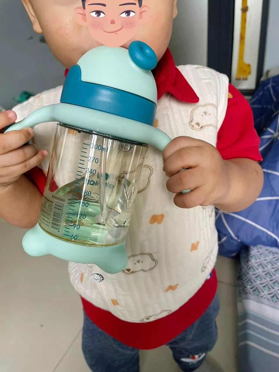Thiết kế bình nước cho bé