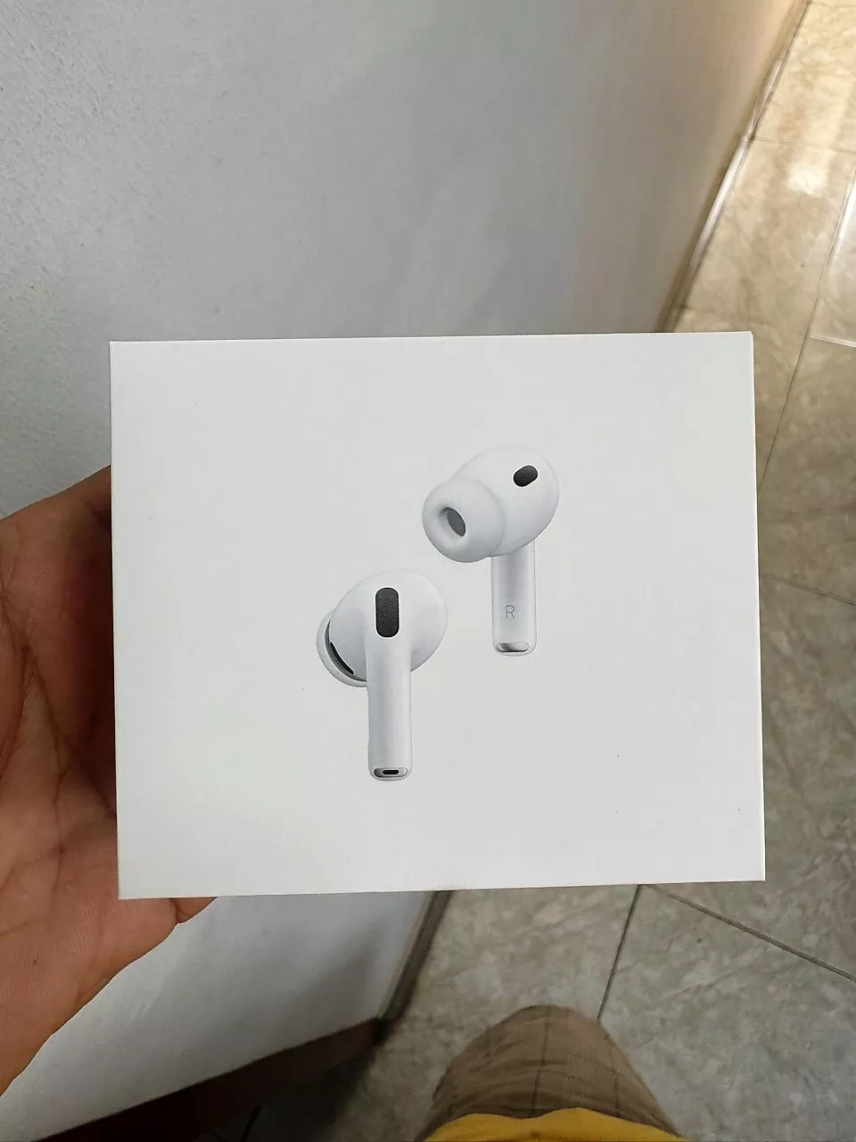 Tai nghe Apple AirPods Pro 3 - góc nhìn sản phẩm