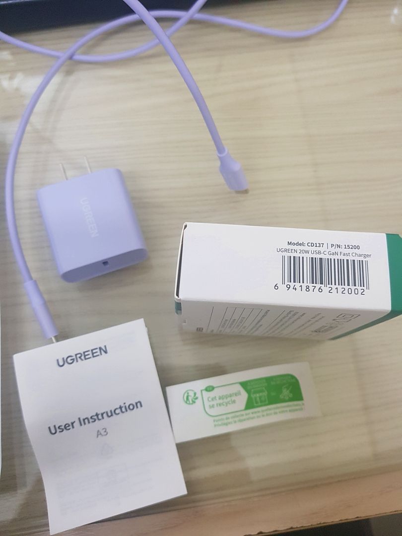 Bộ sạc UGREEN kèm cáp Type-C