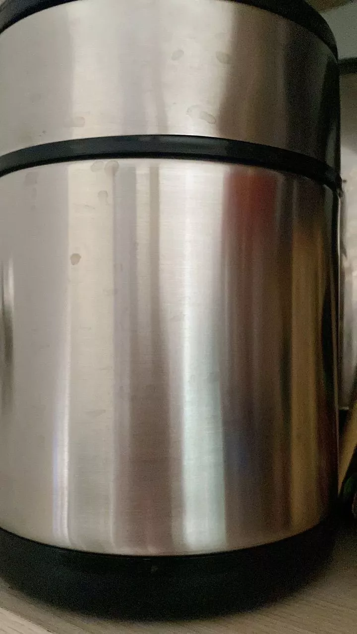 Quai xách và thân hộp