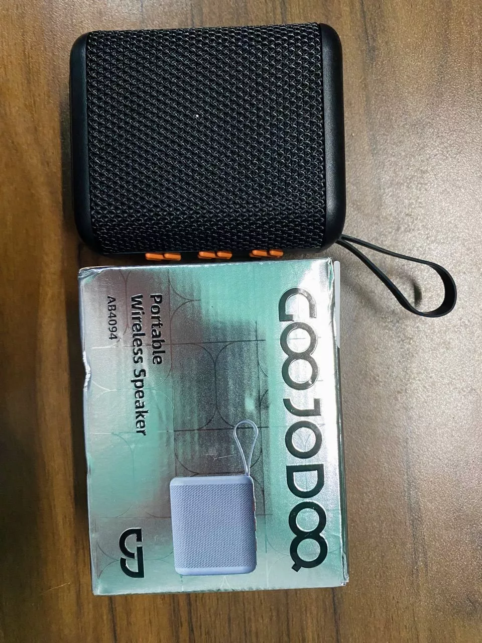 Loa Bluetooth GOOJODOQ - thiết kế nhỏ gọn bọc vải