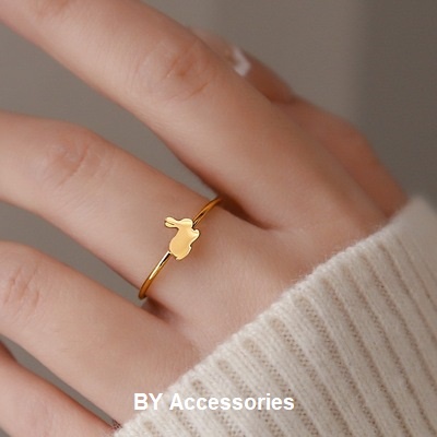 Nhẫn nữ titan kiểu tròn đính hình con thỏ Rabbit xinh xắn mạ vàng 18K không gỉ WR2303