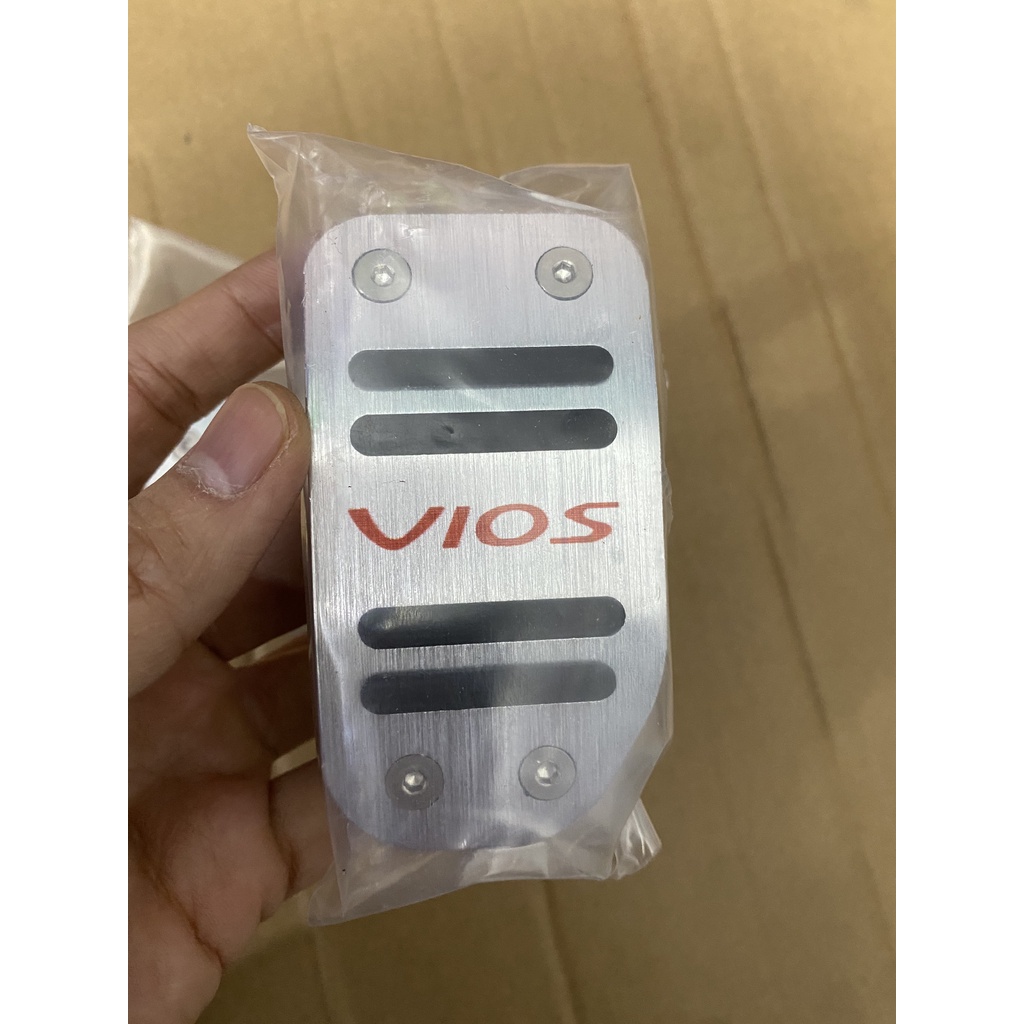 Ốp chân ga, ốp chân phanh xe Toyota Vios 2018-2021,CHẤT LIỆU nhôm cao cấp