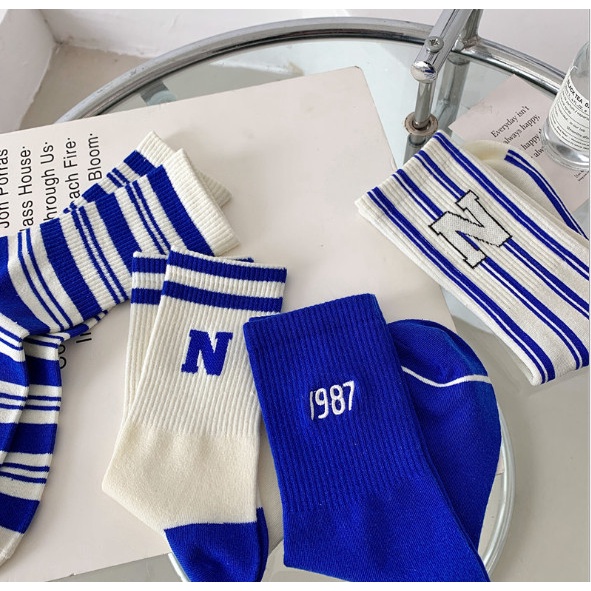 Vớ Tất cổ cao Unisex chữ N, số 1987 phong cách trẻ trung và năng động.