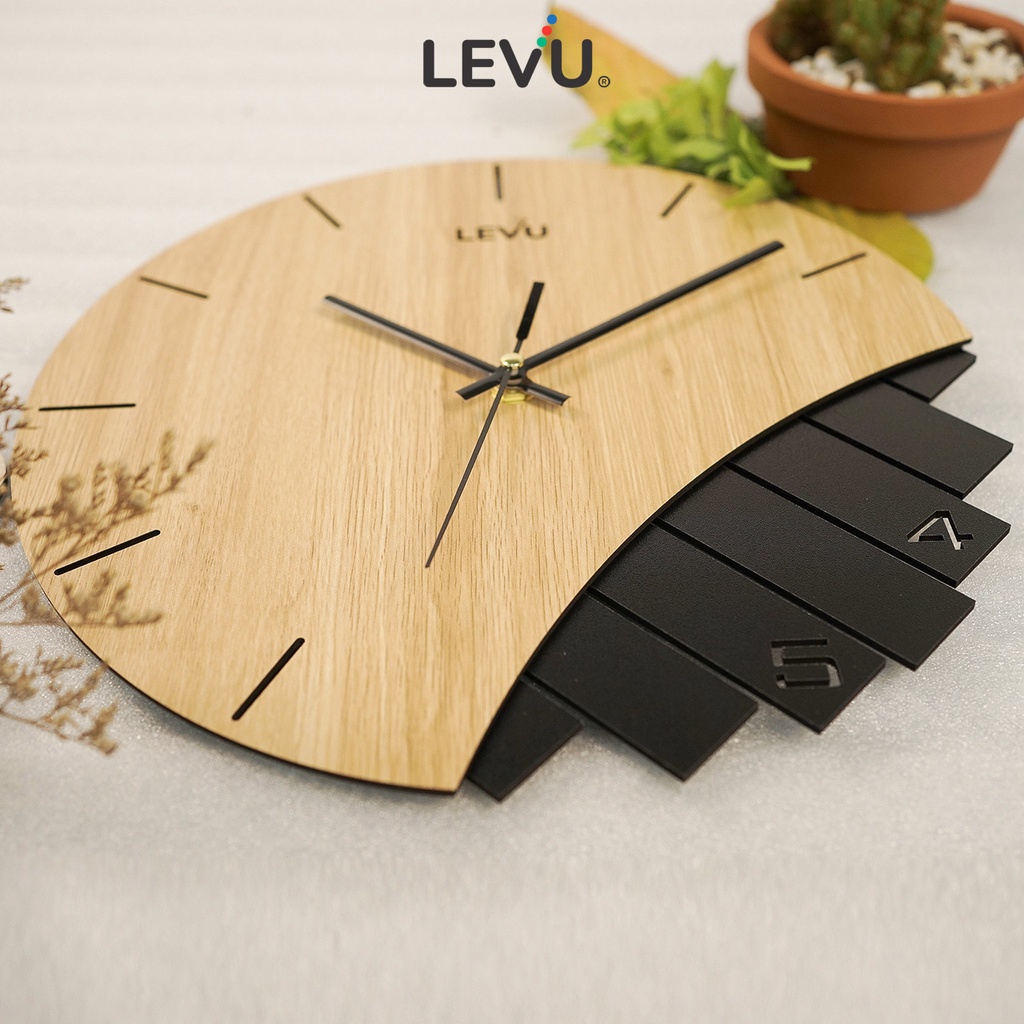 Đồng Hồ Gỗ Treo Tường trang trí mẫu cách điệu kim trôi êm ái