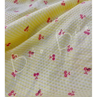Vải Cotton Xốp Tông Pastel Nhẹ Nhàng In Trái Cherry Phối Sọc Mềm Rũ Phồng Nhẹ Khổ 1m45