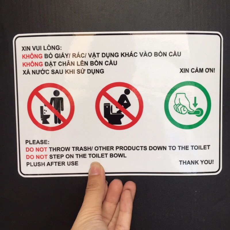 Toilet rule. Biển báo chú ý nhà vệ sinh, nhà tắm, WC. Không giẫm chân lên bồn cầu. Xả nước sau khi sử dụng