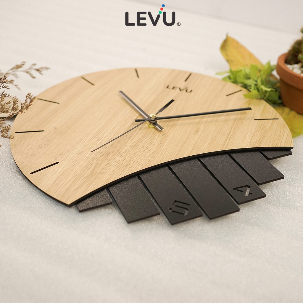 Đồng Hồ Gỗ Treo Tường trang trí mẫu cách điệu kim trôi êm ái