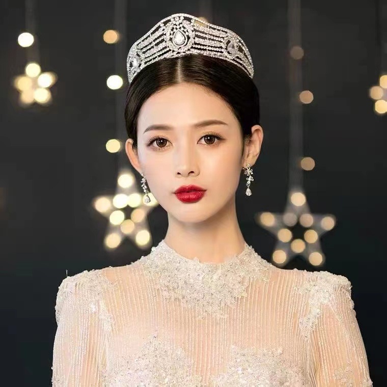 Mẫu vương miện cô dâu mới nhất năm 2023, Phụ kiện cài tóc cô dâu
