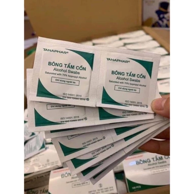 Hộp 100 miếng bông tẩm cồn sát khuẩn, bông tẩm cồn y tế, cồn khô Alcohol Pads dùng trong y tế và làm đẹp, làm móng
