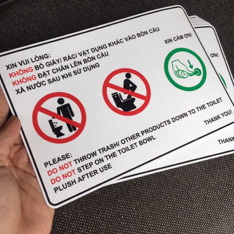 Toilet rule. Biển báo chú ý nhà vệ sinh, nhà tắm, WC. Không giẫm chân lên bồn cầu. Xả nước sau khi sử dụng