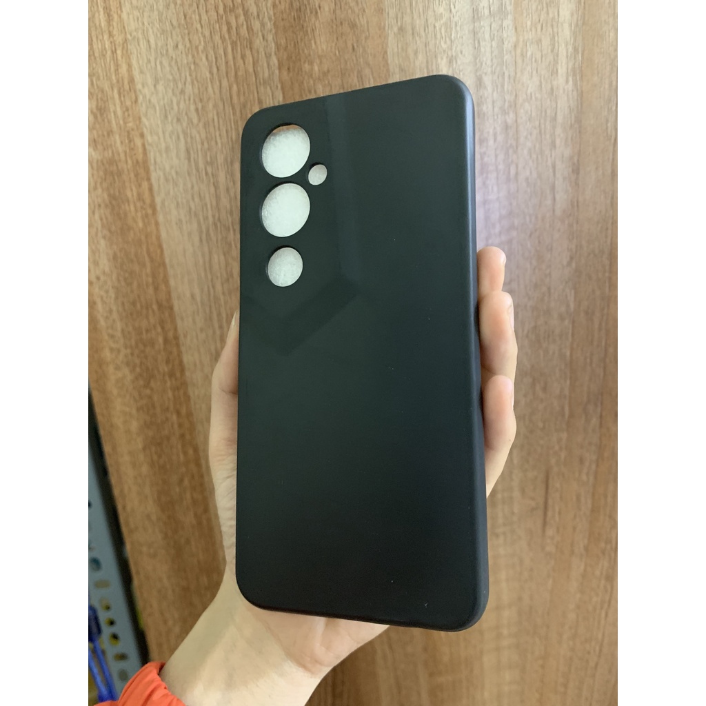 Combo cường lực và ốp lưng Tecno Pova 4 pro, bảo vệ tuyệt đối cho điện thoại.