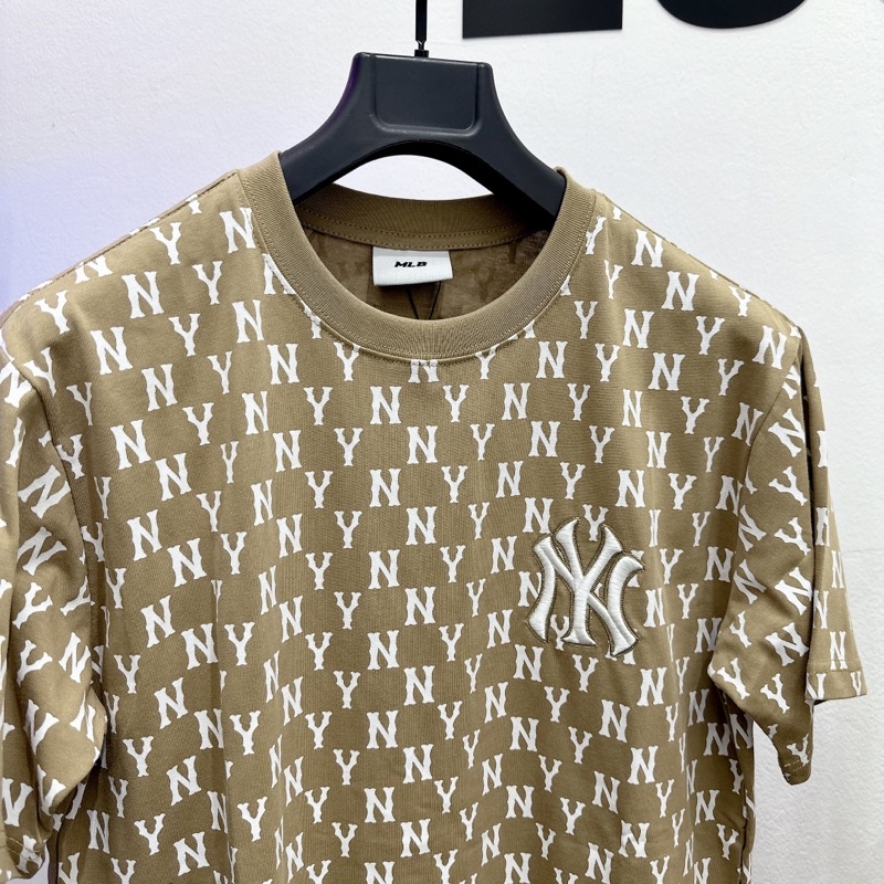 Mua Áo Phông MLB Monogram Allover Overfit Short Sleeve T-Shirt New York  Yankees Beige Màu Be - MLB - Mua tại Vua Hàng Hiệu h028410