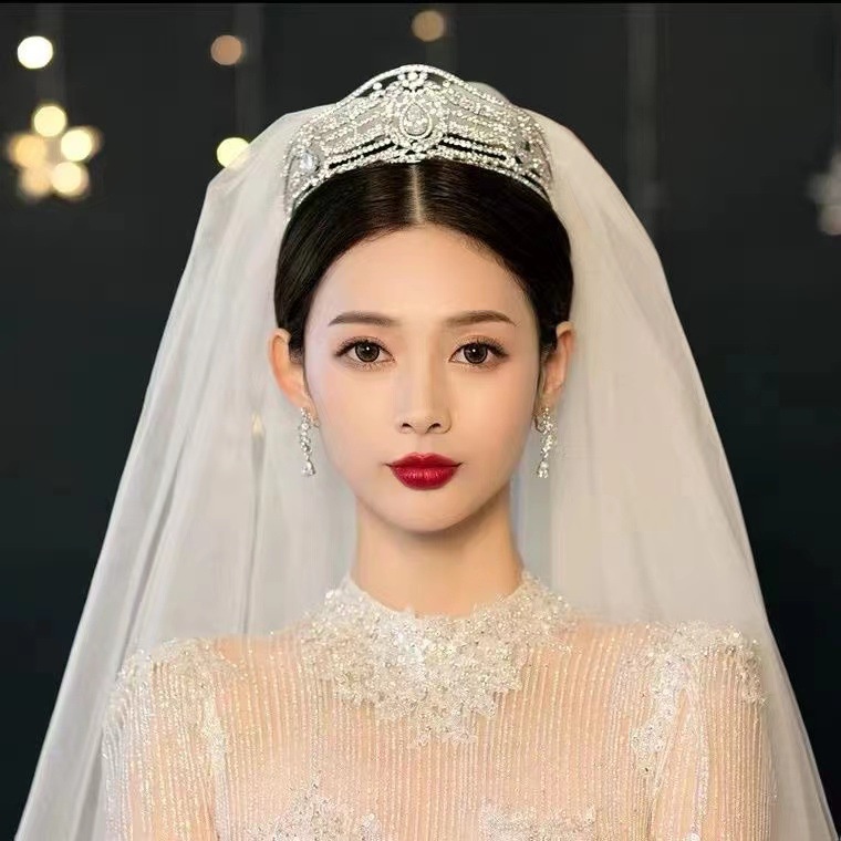 Mẫu vương miện cô dâu mới nhất năm 2023, Phụ kiện cài tóc cô dâu