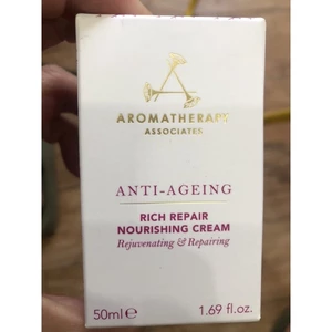 Anti-Ageing Rich Repair Nourishing Cream Một loại kem giàu chất chống oxy hóa, nuôi dưỡng mạnh mẽ giúp khóa ẩm để làm