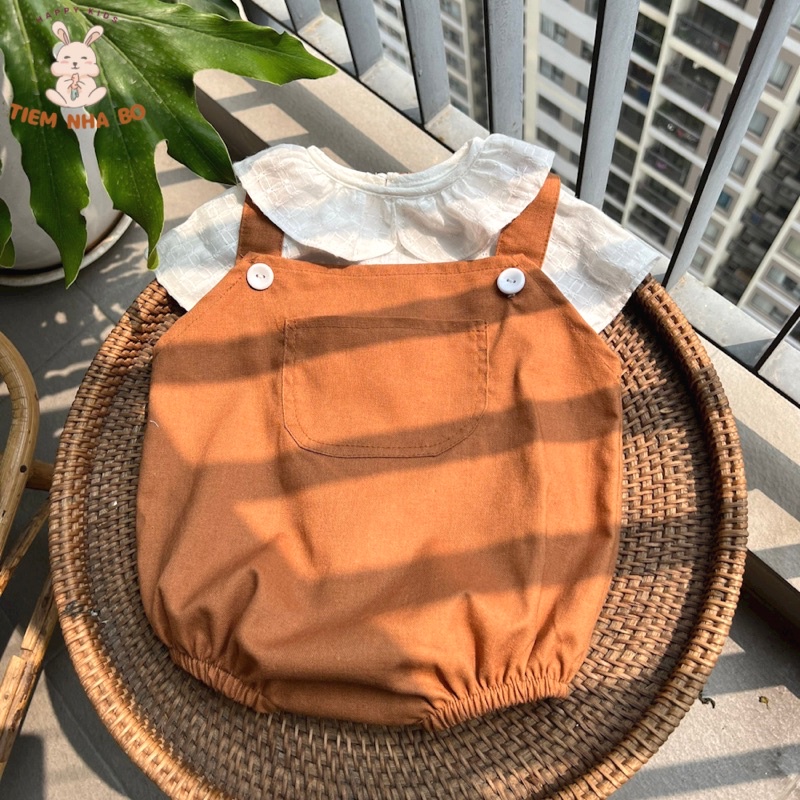 Body yếm cho bé gái kèm áo trắng cổ sen size 5-10kg Tiệm Nhà Bơ