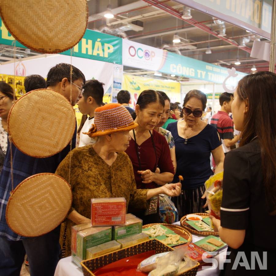 Bánh Phồng chay (Vị mè đen) Đặc Sản Năm Căn _ Cà Mau