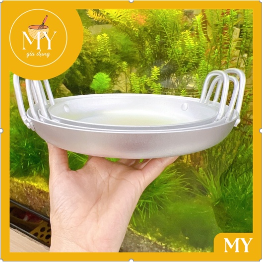 Chảo nhôm đáy bằng xi đục cạn có tay cầm Cao Cấp có 3 size