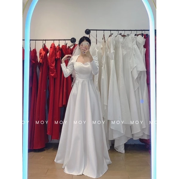 Váy xòe phi cổ vuông tay dài khoét đan lưng- Váy cưới, đầm cưới thiết kế đi bàn, chụp ảnh đơn giản, sang trọng- X412