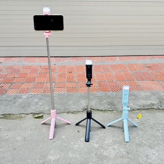 Gậy chụp hình selfie 3 chân bluetooth có đèn led điều khiển từ xa tiện lợi đa năng