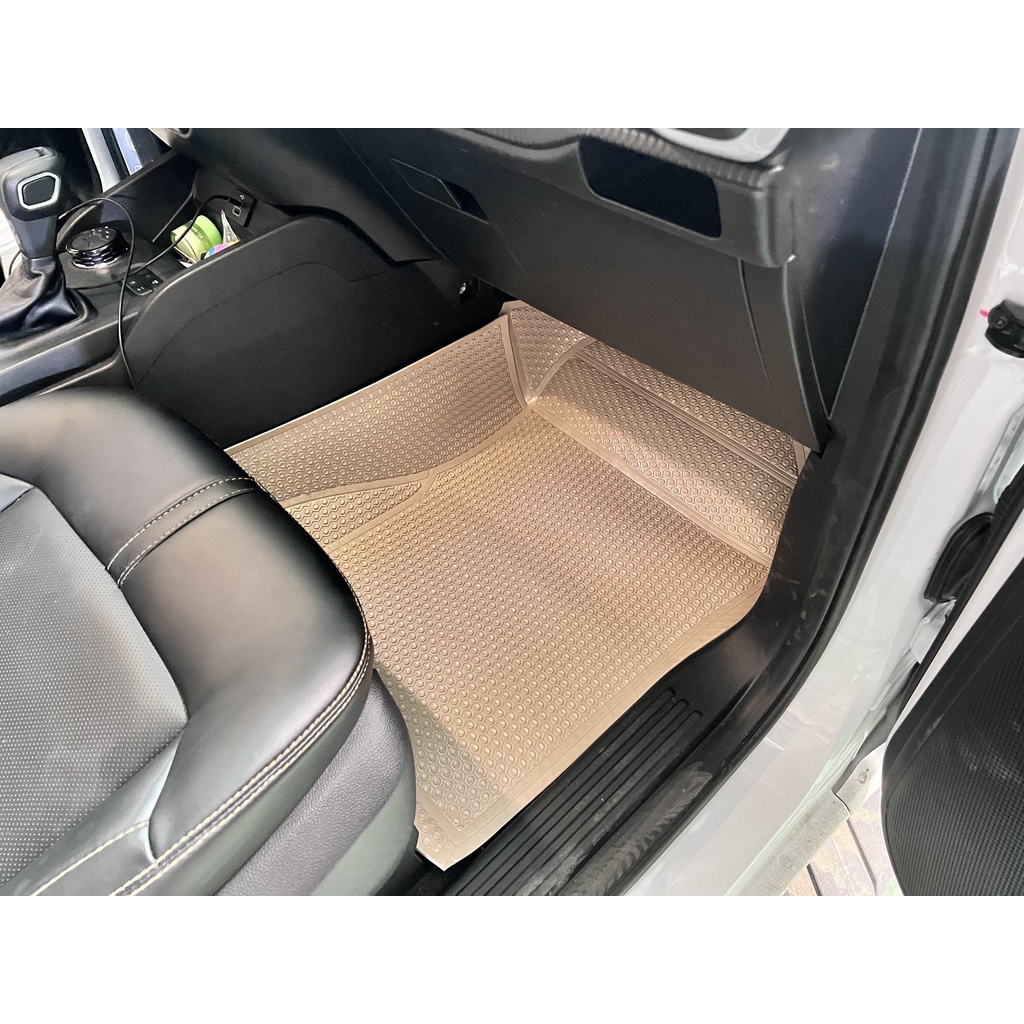 Thảm Lót Sàn Ô Tô Ford Everest 2023-2025 phiên bản 3D PRO viền ép nhiệt- Khít sàn xe, chống trơn, không ẩm mốc
