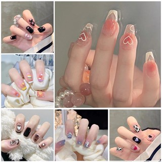 Vẫn đang tìm kiếm ý tưởng nail vân đá mới lạ? Hãy đến với chúng tôi trong năm