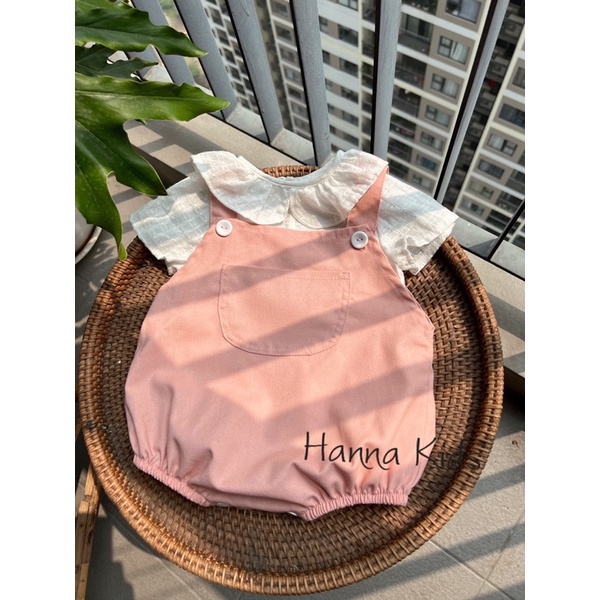 Body Yếm Kèo Áo Cổ Sen Trắng Cho Bé 5-10Kg