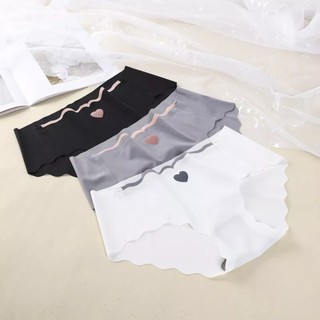 .Quần Lót Nữ Đúc Su Tim Không Đường May Viền Sóng Tàng Hình Sexy Mã 8335.