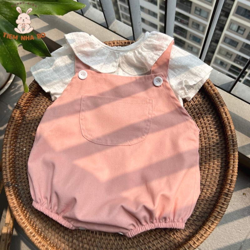 Body yếm cho bé gái kèm áo trắng cổ sen size 5-10kg Tiệm Nhà Bơ
