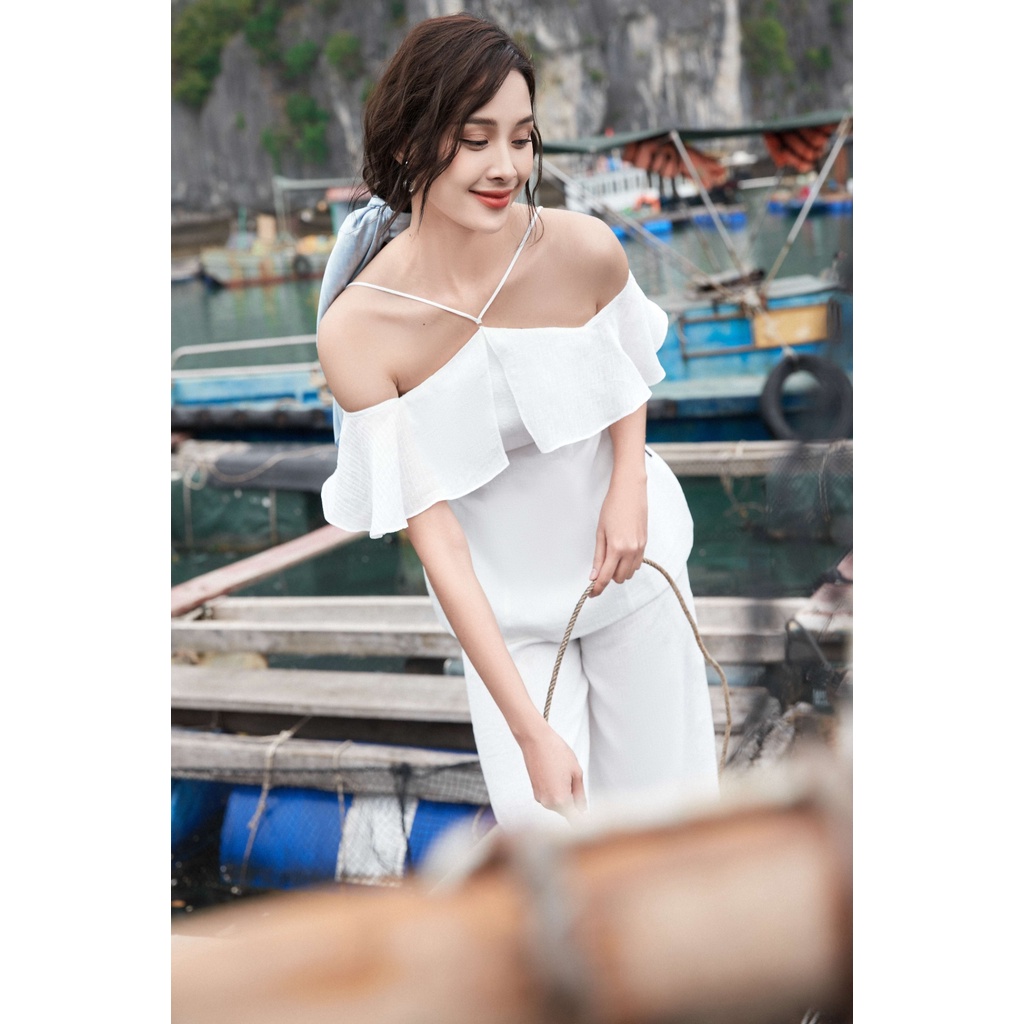 Áo thiết kế cổ yếm JM Dress Design trễ vai bèo đổ, dúm bèo nhẹ nhàng nữ tính, chất liệu bay mềm và mát 2R02.2302WF spe