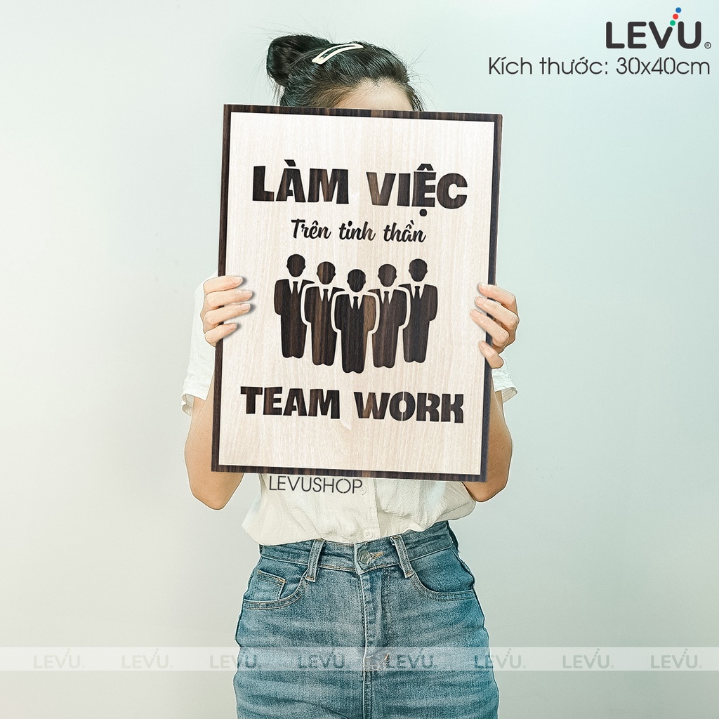 Tranh Tạo Động Lực Gỗ LEVU065 làm việc trên tinh thần Team Work