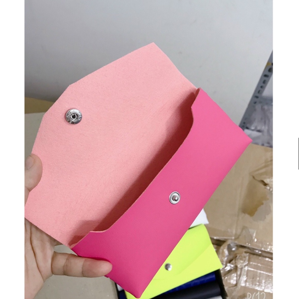 Ảnh Hộp đựng mắt kính cận 7KBOX màu ngẫu nhiên, ruột thiếc bền bỉ, bọc vải, nhung sang trọng 2