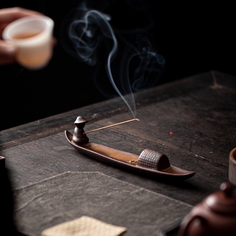 Giá cắm nhang thuyền Bát nhã,chân cắm nhang không tăm bằng sứLư hương