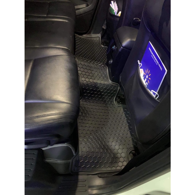 Thảm lót sàn ô tô Ford Everest 2016 đến 2023, bộ trải sàn cao su PVC đúc 3D, không mùi dễ dàng vệ sinh giá tốt