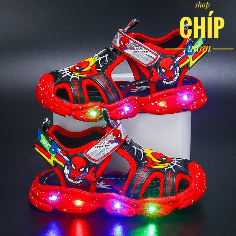 (thanh lý lỗi đèn ) sandal bé trai dép rọ lưới bảo vệ chân siêu nhân người nhận có đèn led đỏ xanh QCCC full hộp C825