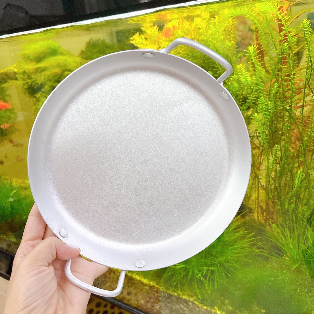Chảo nhôm đáy bằng xi đục cạn có tay cầm Cao Cấp có 3 size