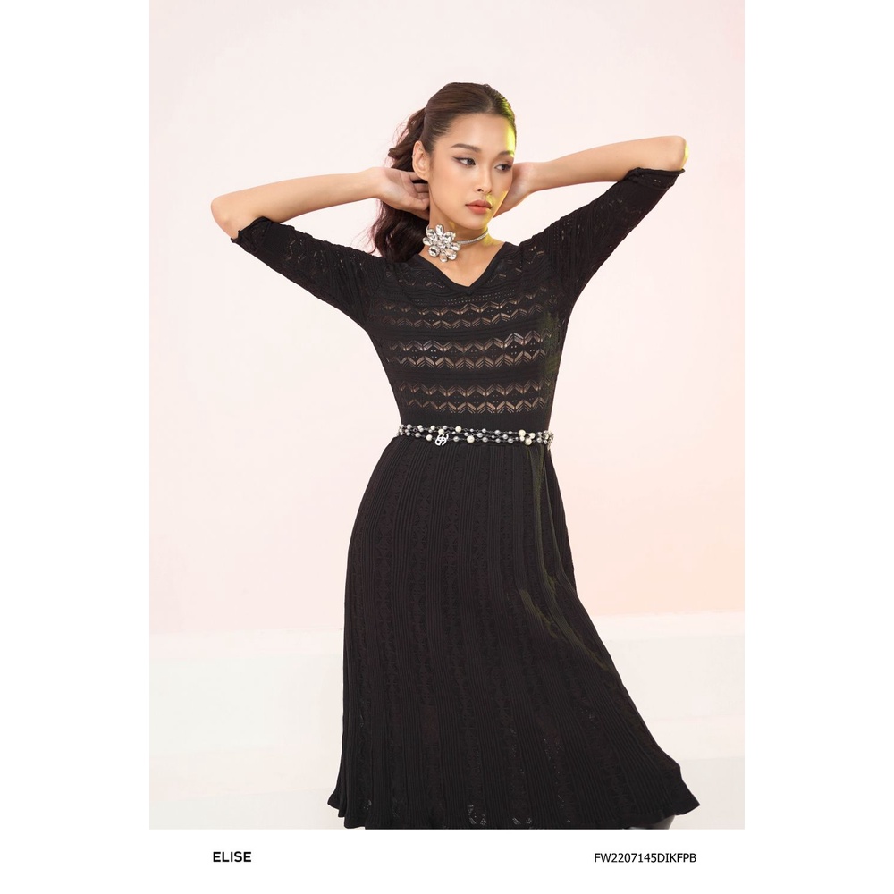 Đầm len đen lỗ họa tiết thiết kế Elise FW2207145DIKFPB