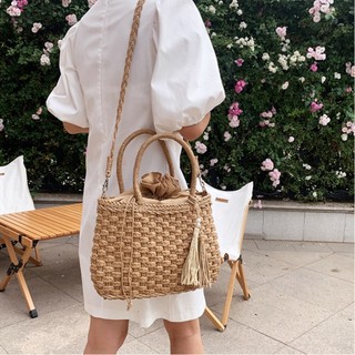 Túi cói Vintage đáy bầu hình thang - phụ kiện tua rua hạt ngọc- cầm tay và đeo chéo