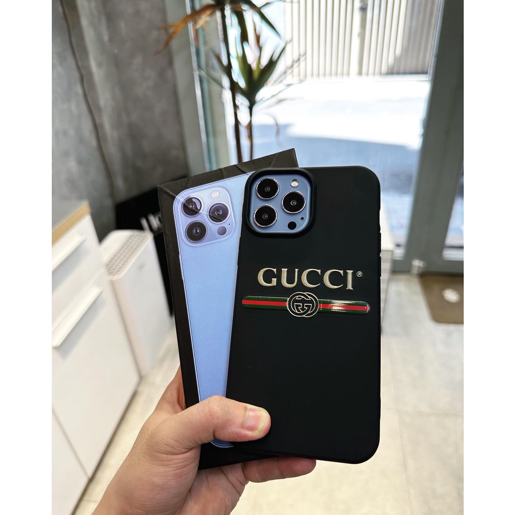 GUCCI iPhone 12 pro max ケース gucci-strips-pattern-iphone-