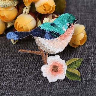 1 Miếng Dán Ủi Thêu Hình Chim Sắc sảo - Kích thước 6.8cm x 8.5cm