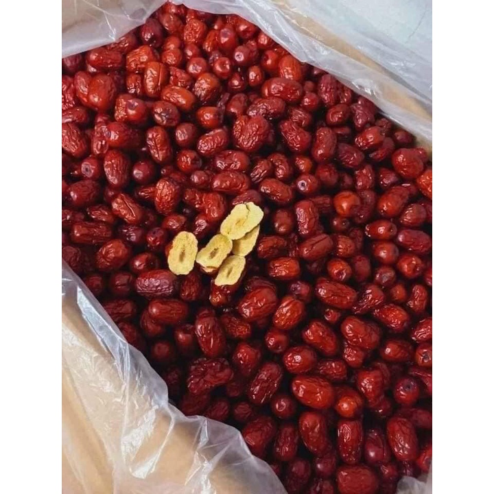Táo Đỏ Tân Cương 500gr-1kg size nhỏ. ( Có tặng kèm quà)