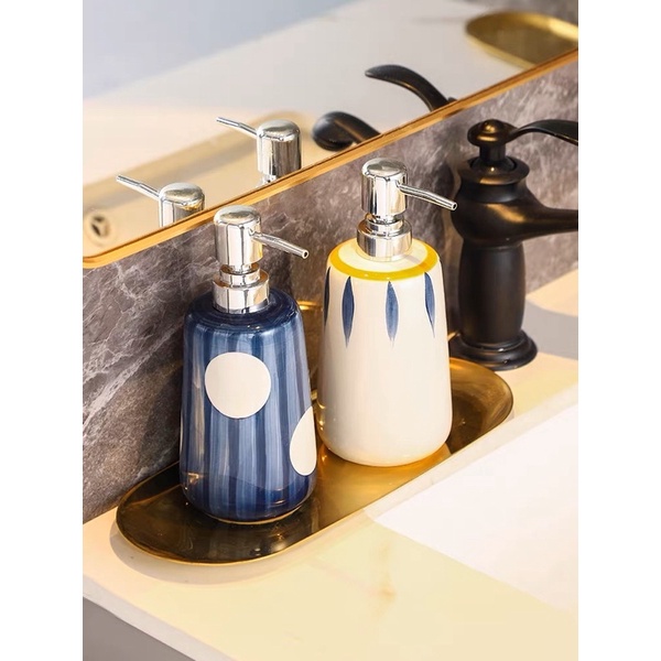 (Có sẵn ) Bình | chai | lọ sứ 440 ml đựng dầu gội , nước rửa tay , sữa tắm hoạ tiết độc lạ đẹp mắt | BigBuy360 - bigbuy360.vn