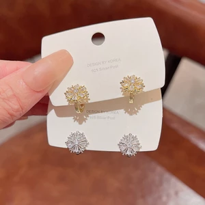 Bông Tai Mạ Bạc 925 Hình Bông Tuyết Đính Đá Zircon Thời Trang