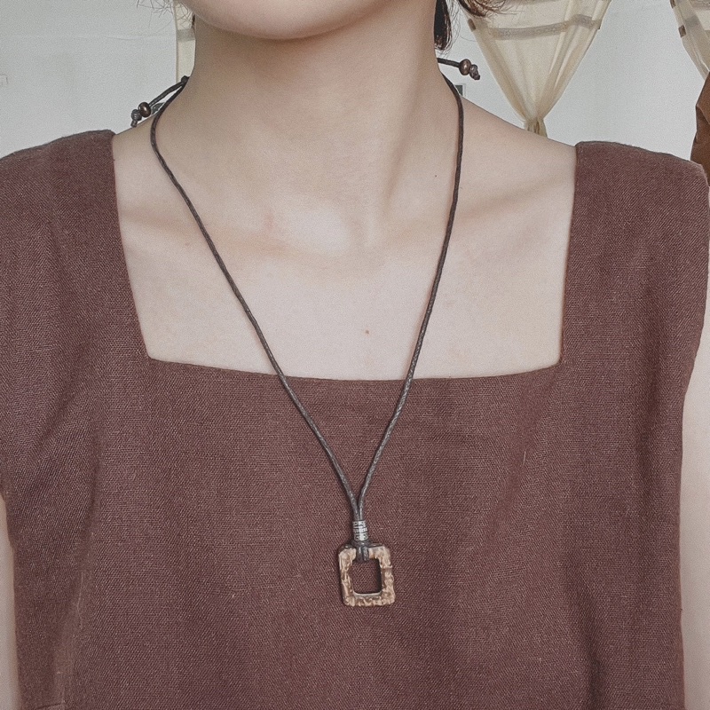 Vòng cổ Ho - dây chuyền khoen gỗ vuông mix charm vintage