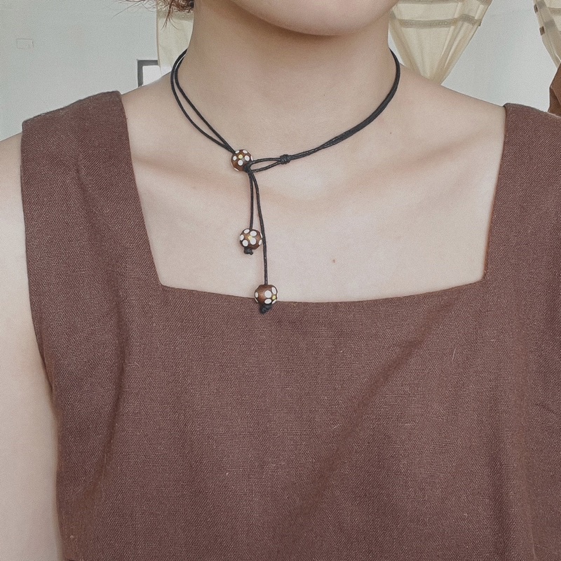 Vòng cổ Chiko - dây chuyền 3 gỗ hoa nhiều kiểu đeo vintage