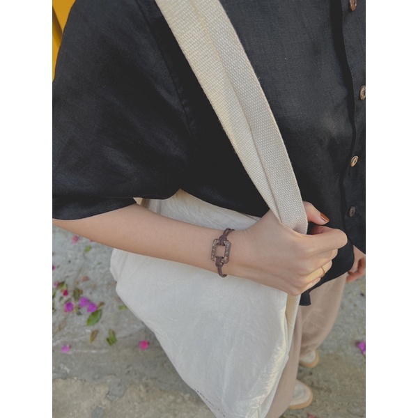 Vòng tay Shiro - vòng da khoen gỗ vuông vintage